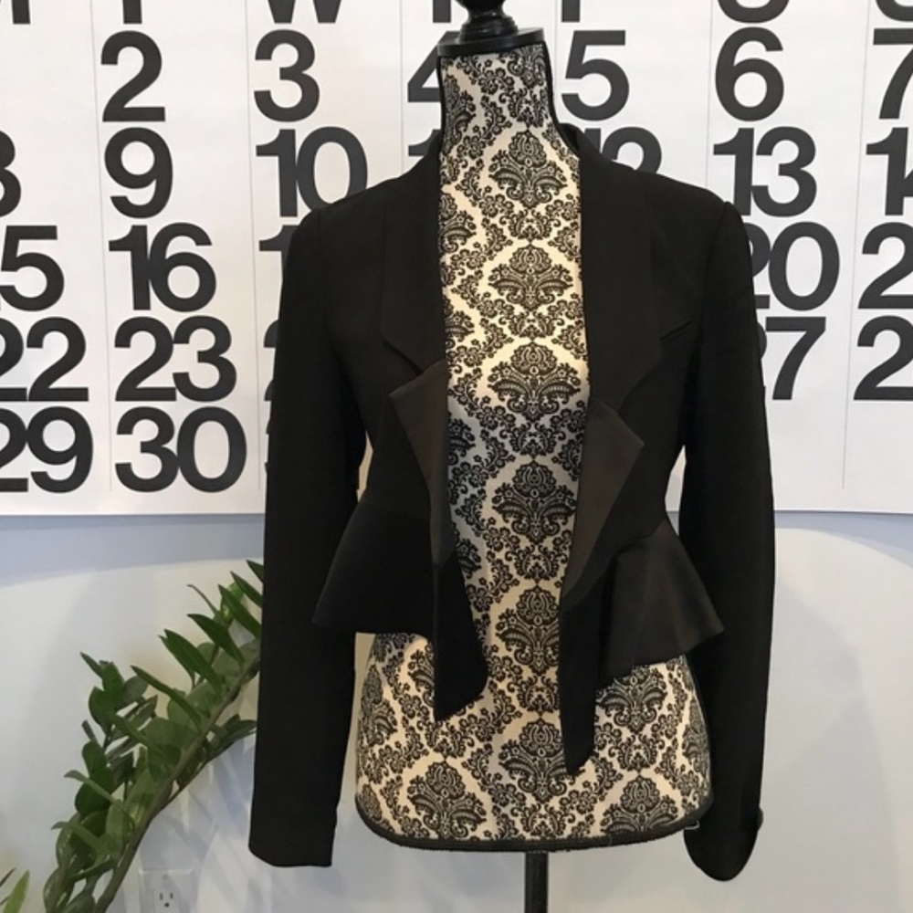Leifsdottir Tux Blazer